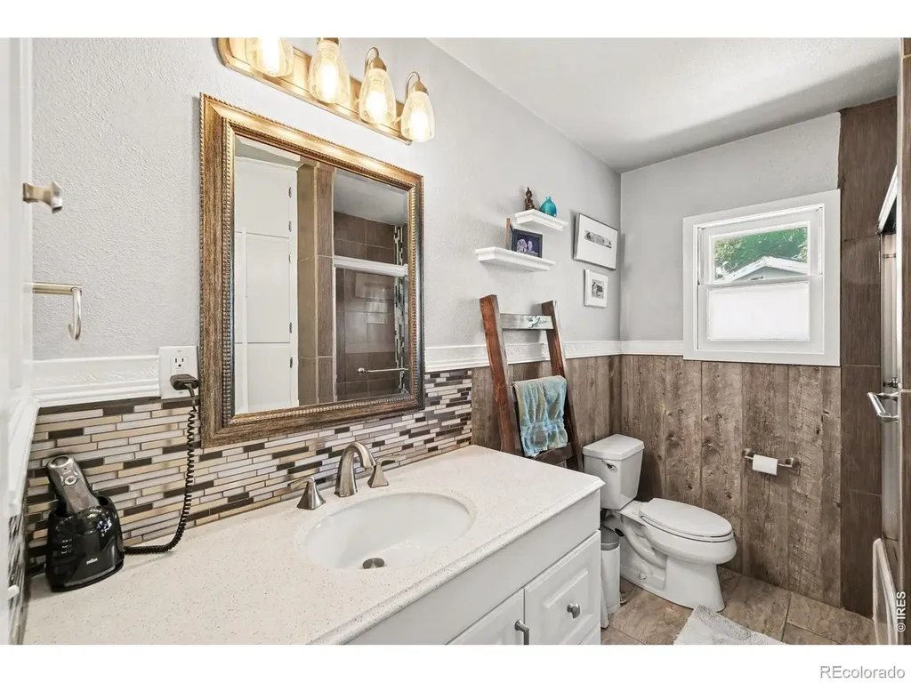 319 W 8th Street Loveland CO 80537