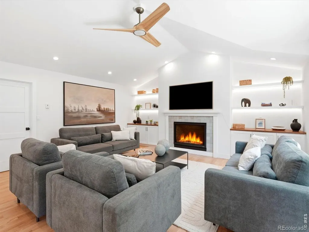 8140 Meadowdale Court Niwot CO 80503