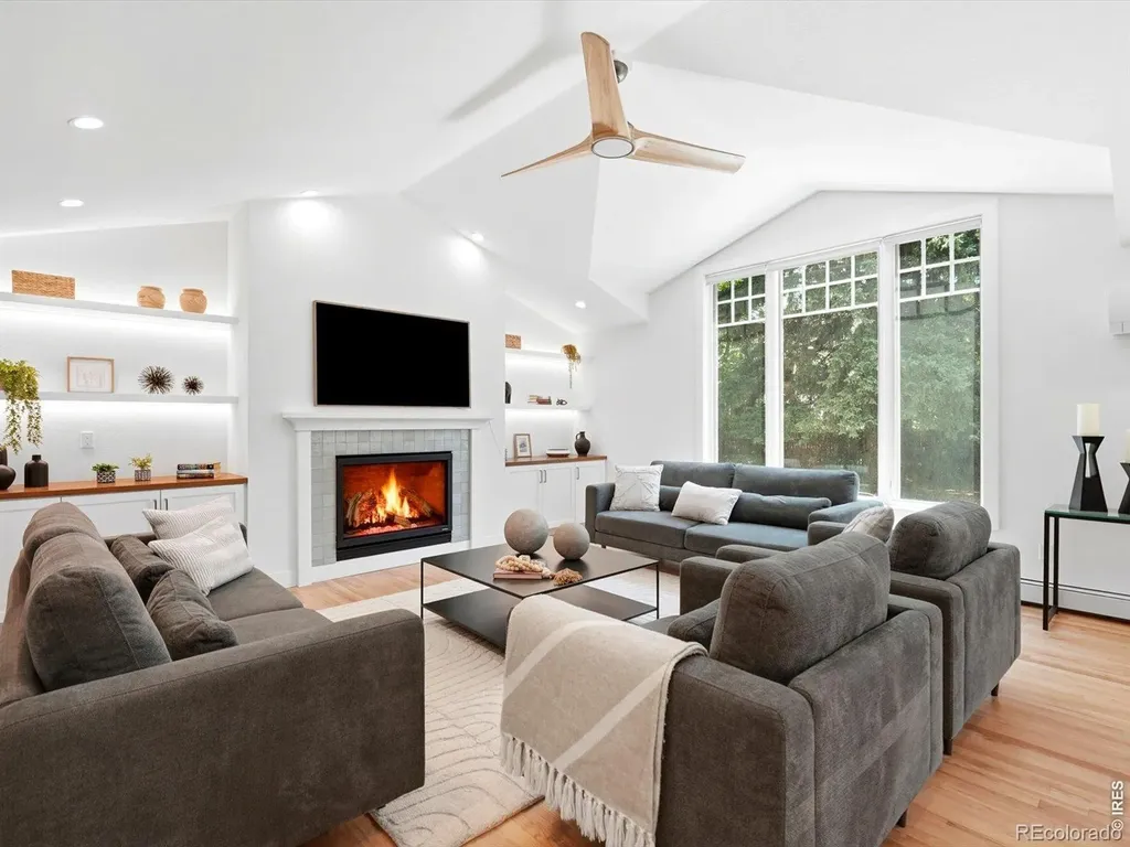 8140 Meadowdale Court Niwot CO 80503