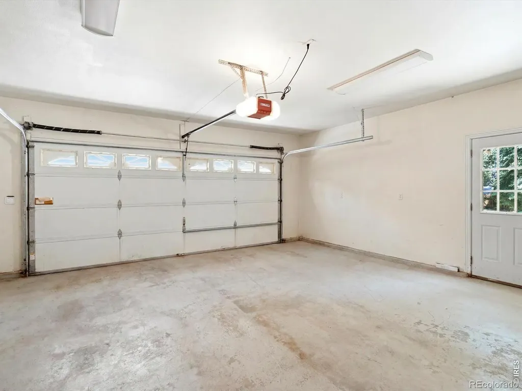8140 Meadowdale Court Niwot CO 80503