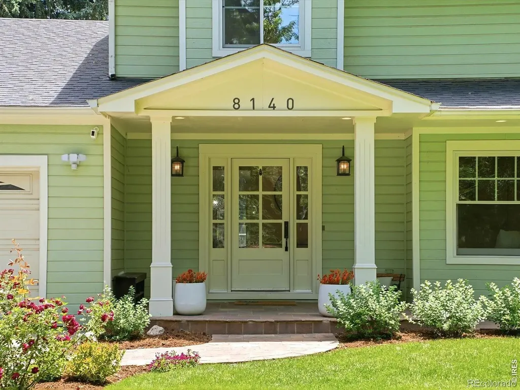 8140 Meadowdale Court Niwot CO 80503