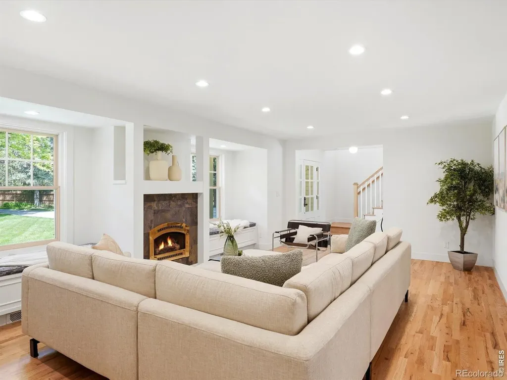 8140 Meadowdale Court Niwot CO 80503