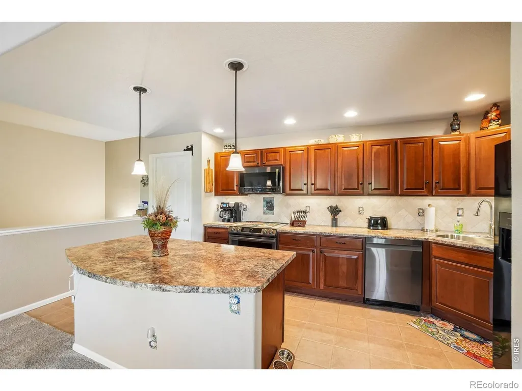 1703 Whitehall Drive Longmont CO 80504