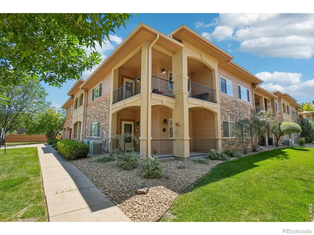 1703 Whitehall Drive Longmont CO 80504