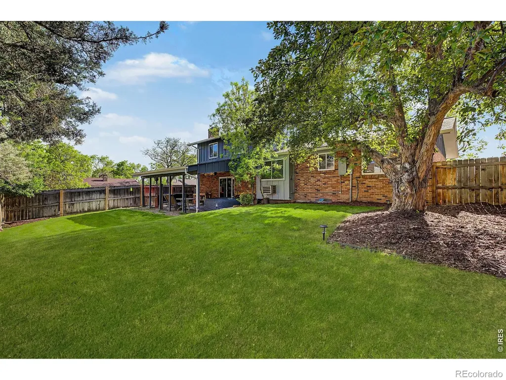1686 S Holland Court Lakewood CO 80232