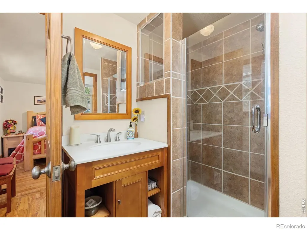 2 King Place Nederland CO 80466