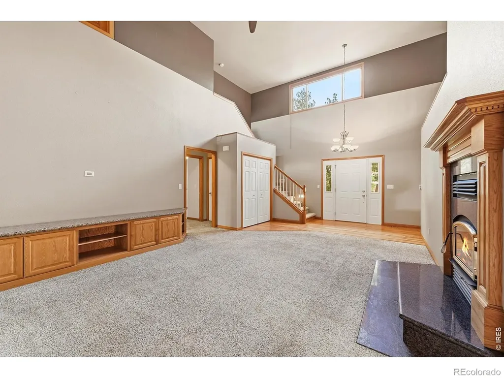 256 Choctaw Road Lyons CO 80540