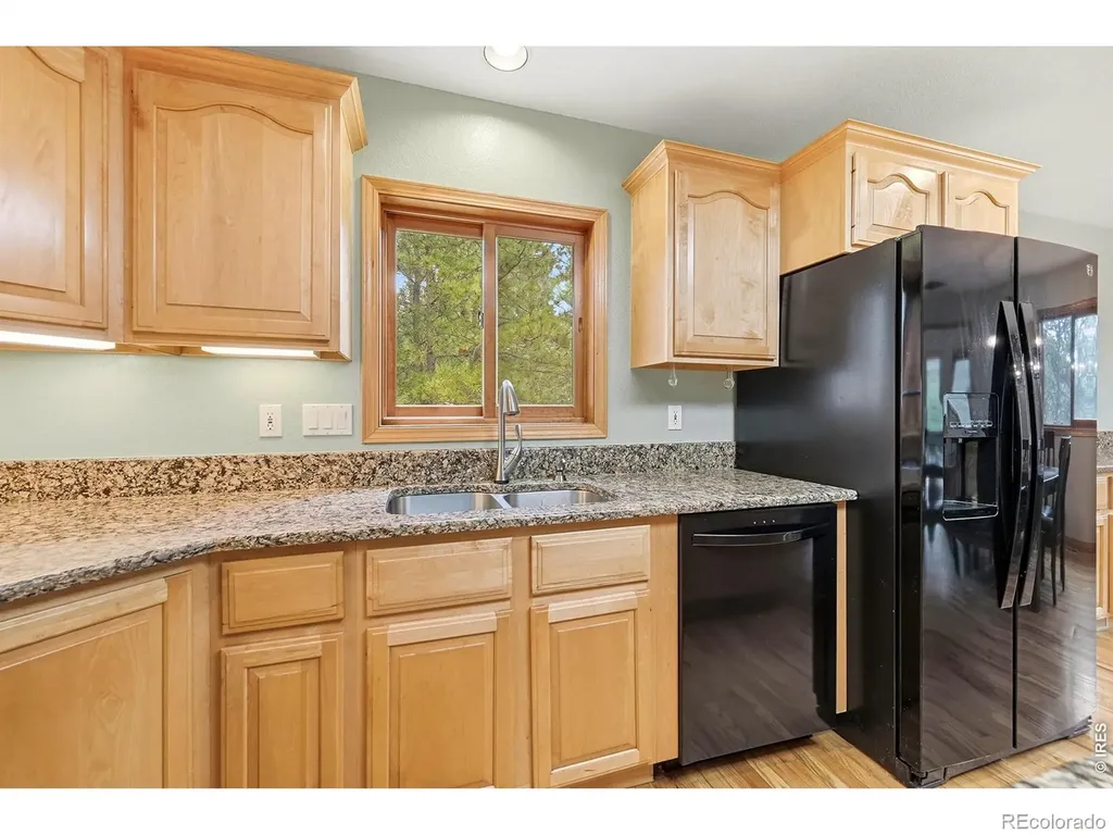 256 Choctaw Road Lyons CO 80540