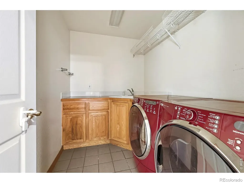 256 Choctaw Road Lyons CO 80540