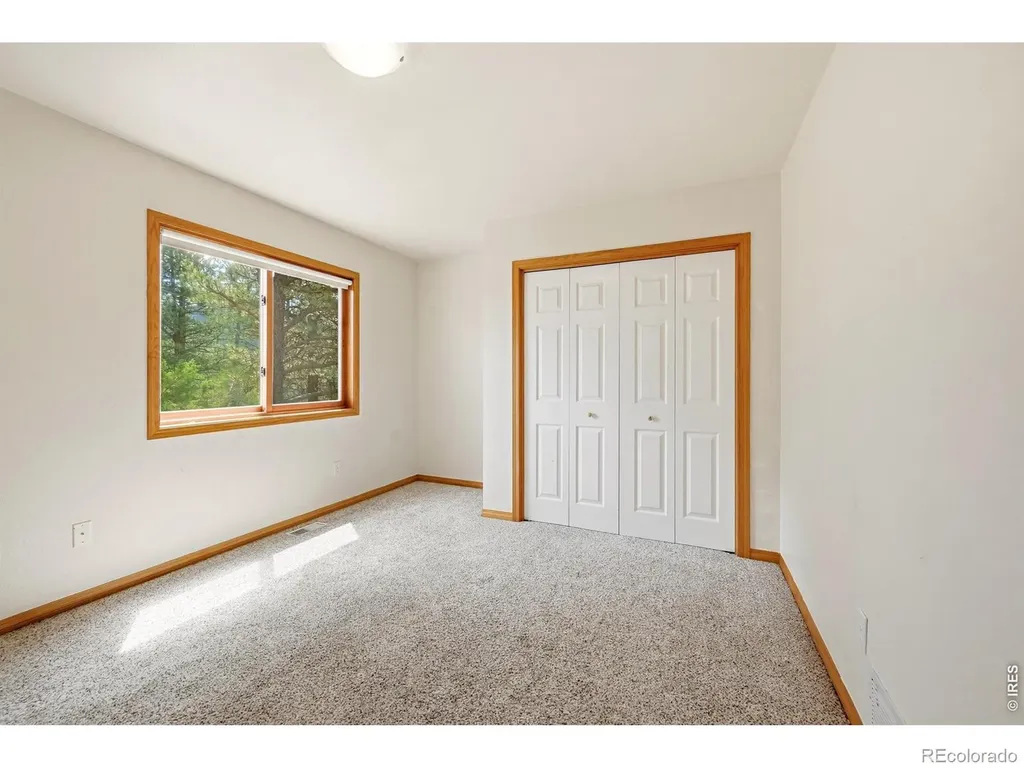 256 Choctaw Road Lyons CO 80540