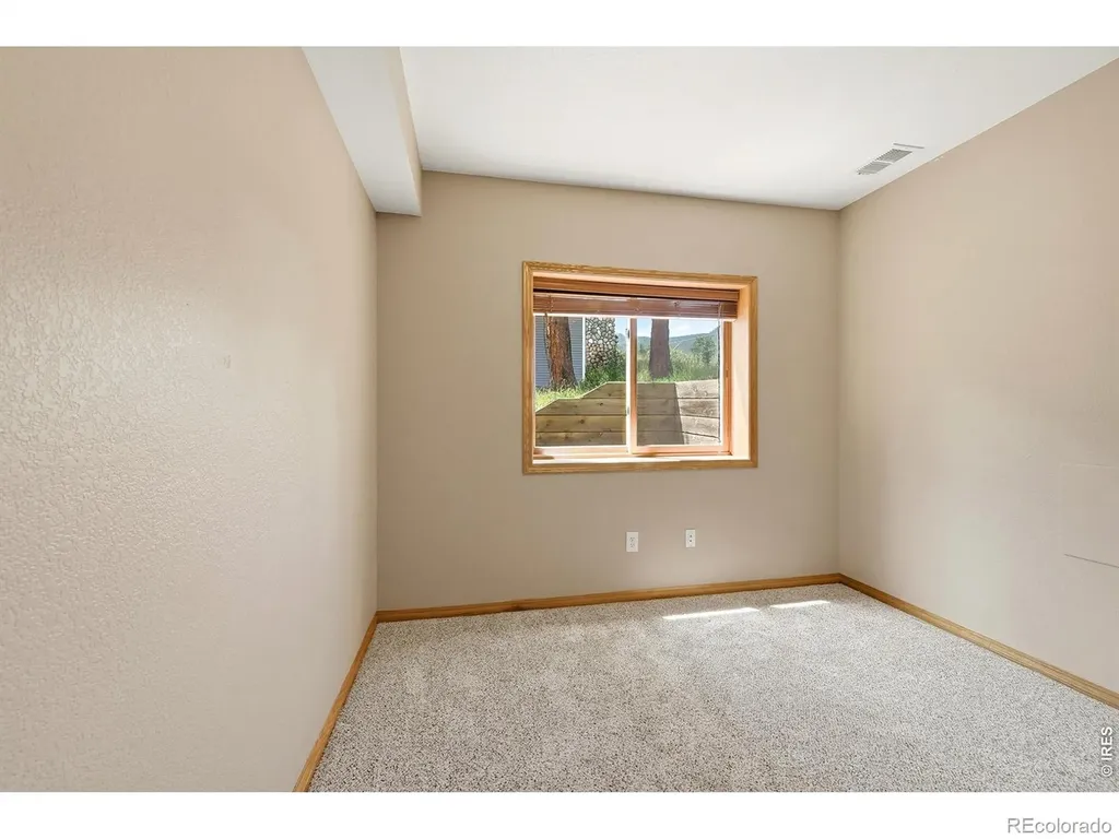 256 Choctaw Road Lyons CO 80540