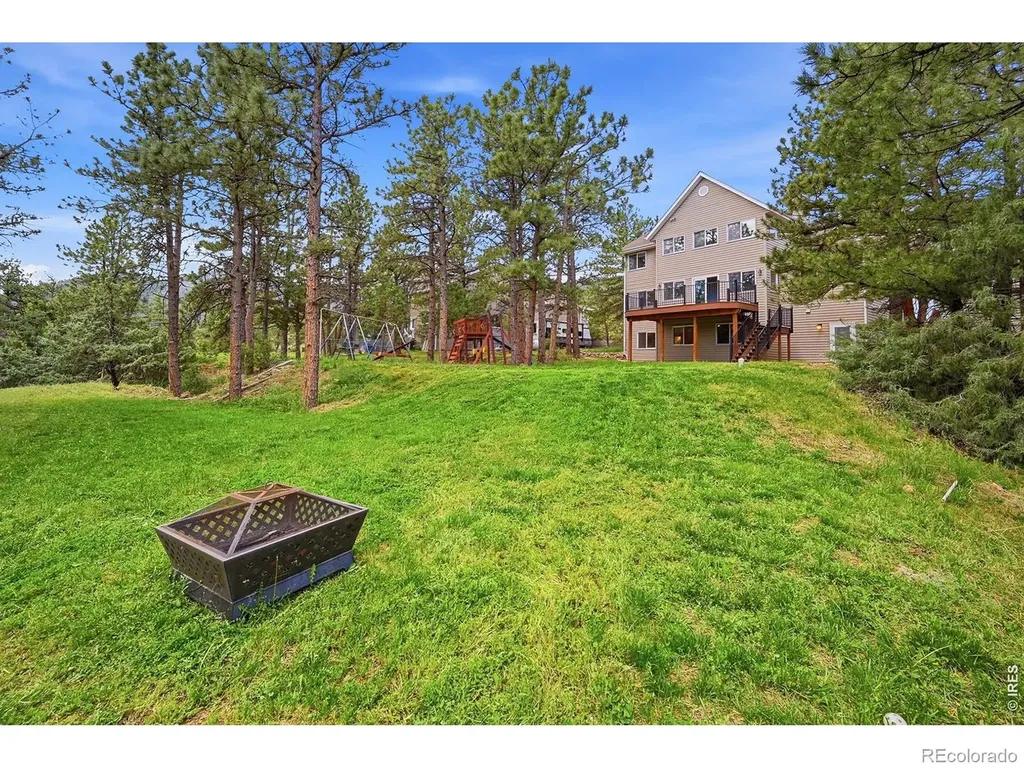 256 Choctaw Road Lyons CO 80540