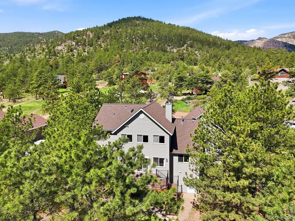 256 Choctaw Road Lyons CO 80540