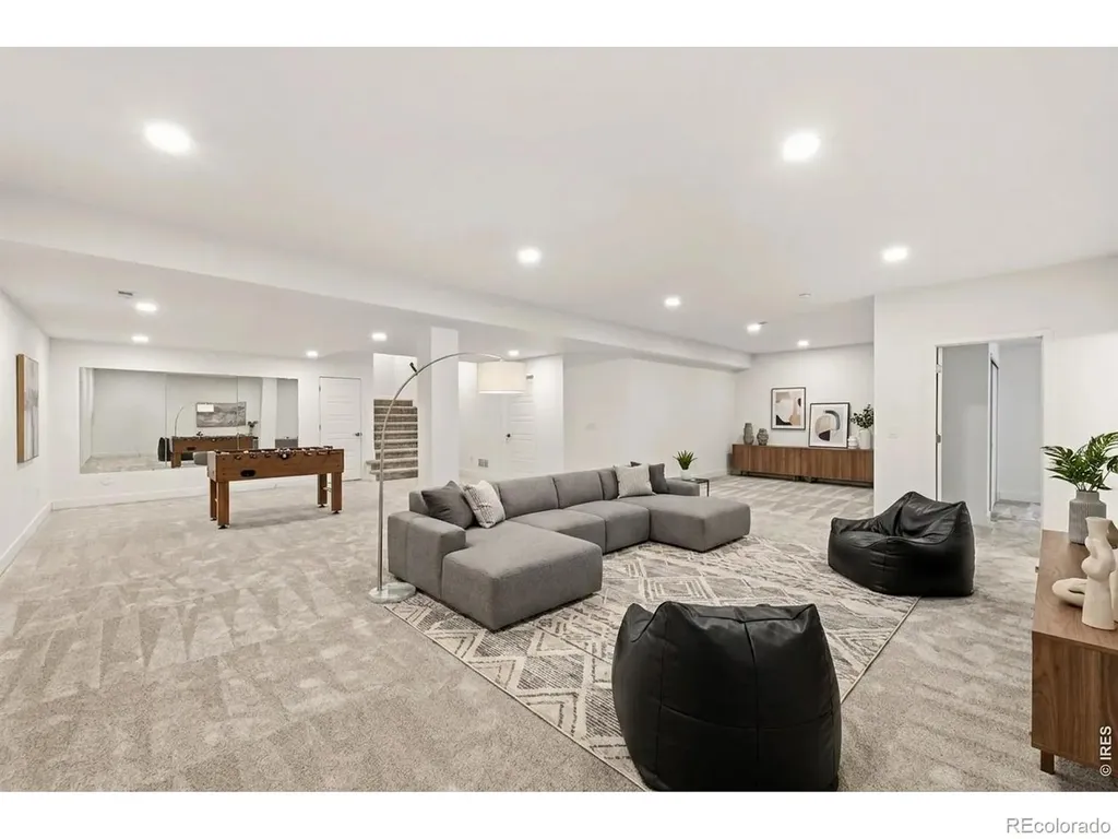 6121 Chester Street Denver CO 80238