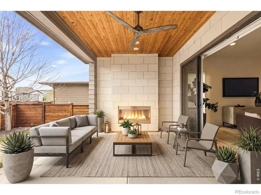 6121 Chester Street Denver CO 80238