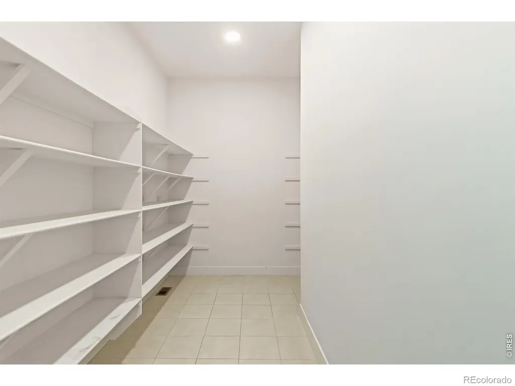 6121 Chester Street Denver CO 80238