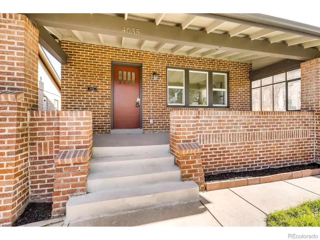4035 Batavia Place Denver CO 80220