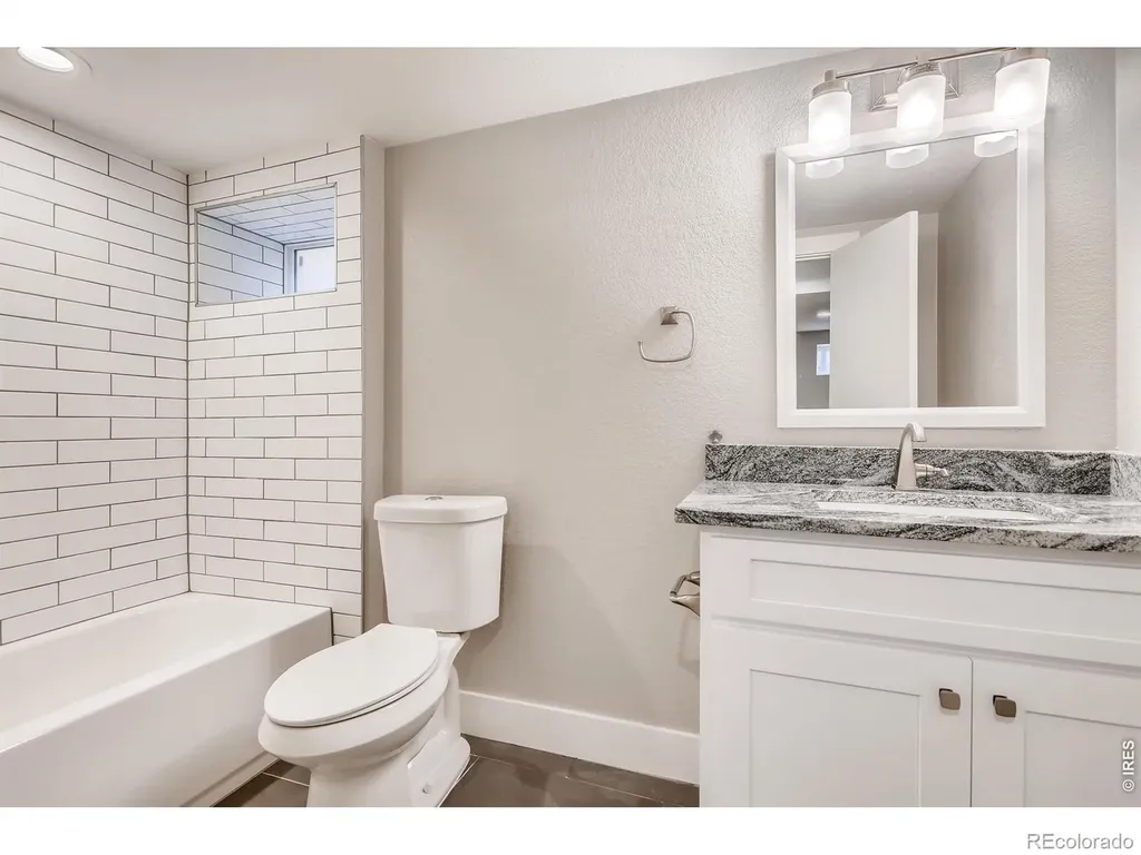 4035 Batavia Place Denver CO 80220