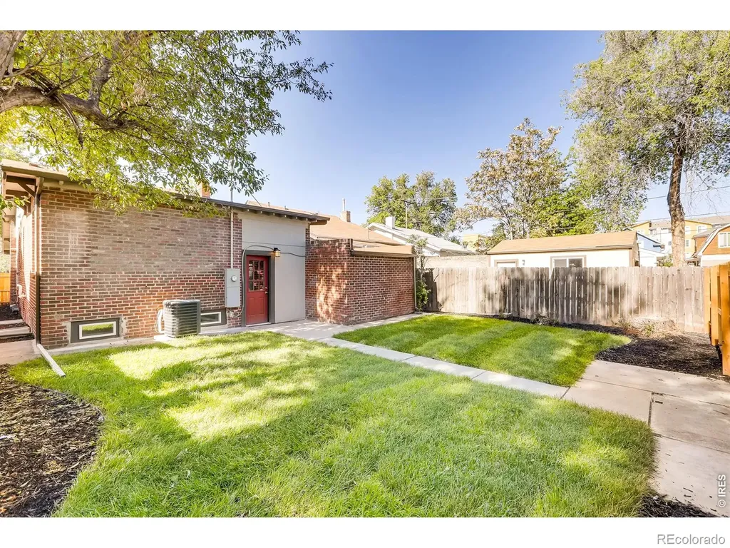 4035 Batavia Place Denver CO 80220