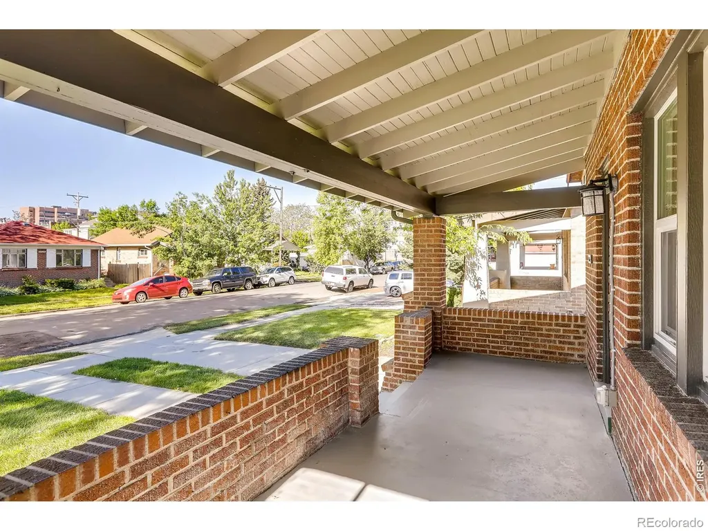 4035 Batavia Place Denver CO 80220