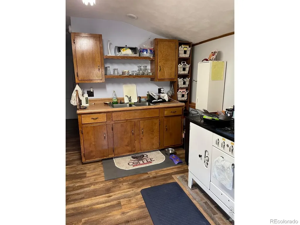 450 Peaceful Valley Road Lyons CO 80540