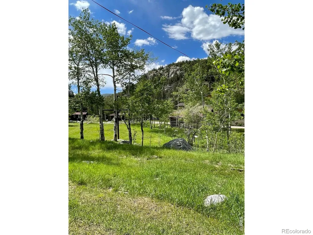 450 Peaceful Valley Road Lyons CO 80540