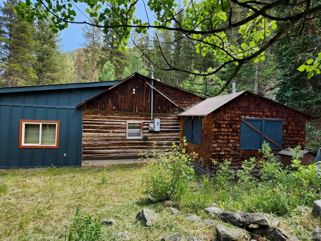 450 Peaceful Valley Road Lyons CO 80540