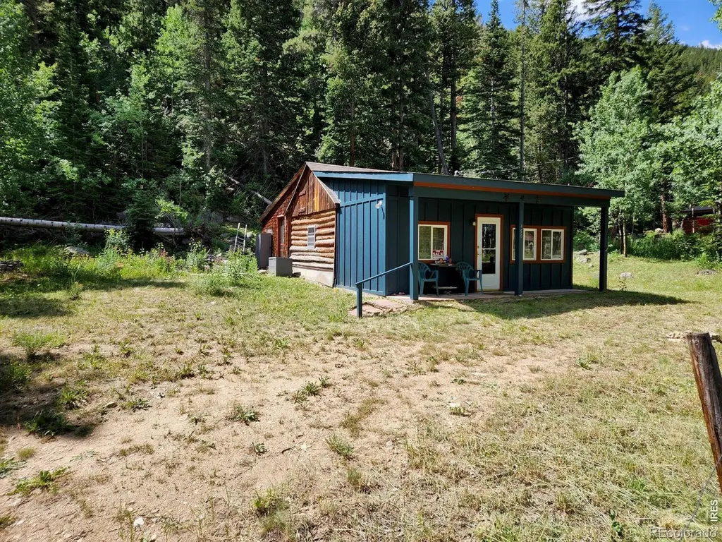450 Peaceful Valley Road Lyons CO 80540
