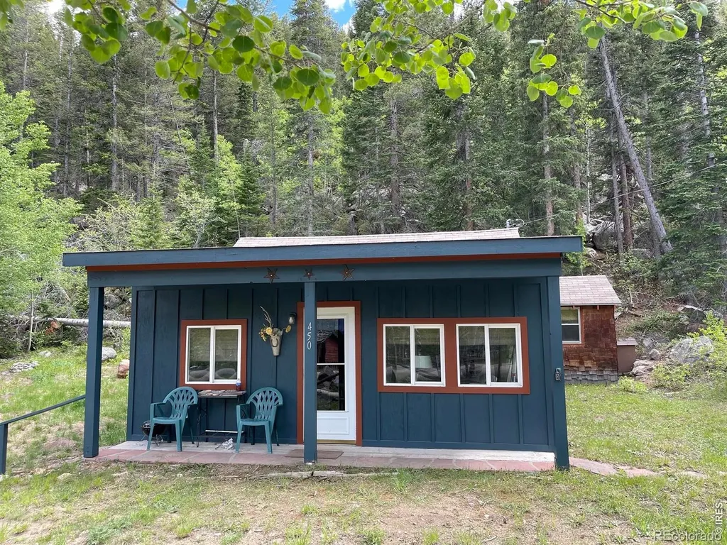 450 Peaceful Valley Road Lyons CO 80540