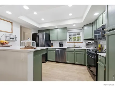 2598 S Vaughn Way Aurora CO 80014