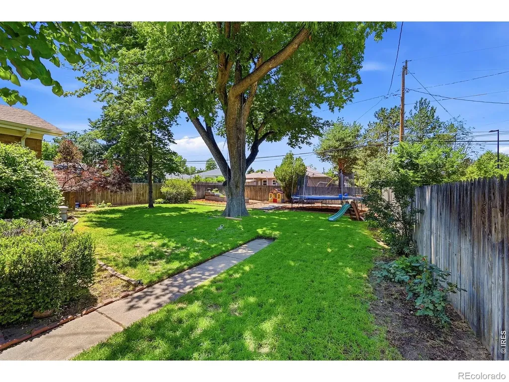 1617 Fairacre Drive Greeley CO 80631