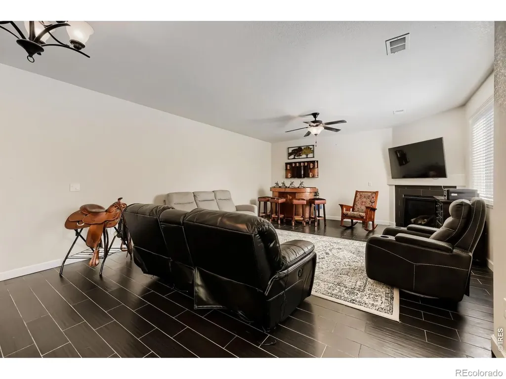1507 Jackson Court Longmont CO 80501