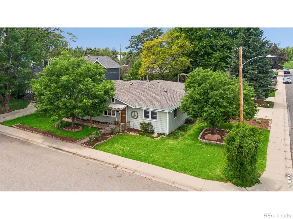 400 W Cleveland Street Lafayette CO 80026