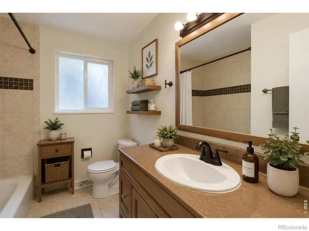 1418 Meeker Drive Longmont CO 80504