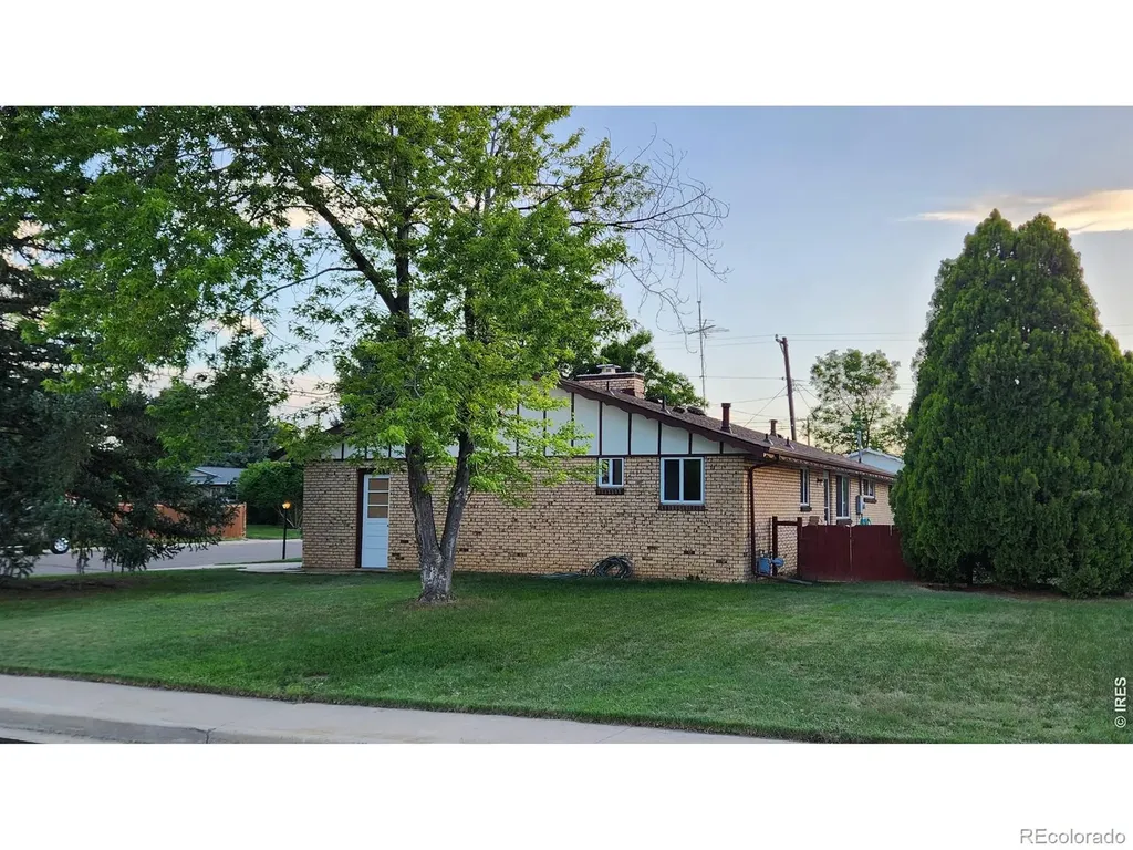 521 W 33rd Street Loveland CO 80538