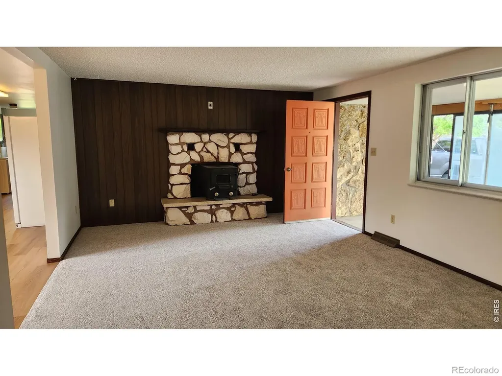 521 W 33rd Street Loveland CO 80538
