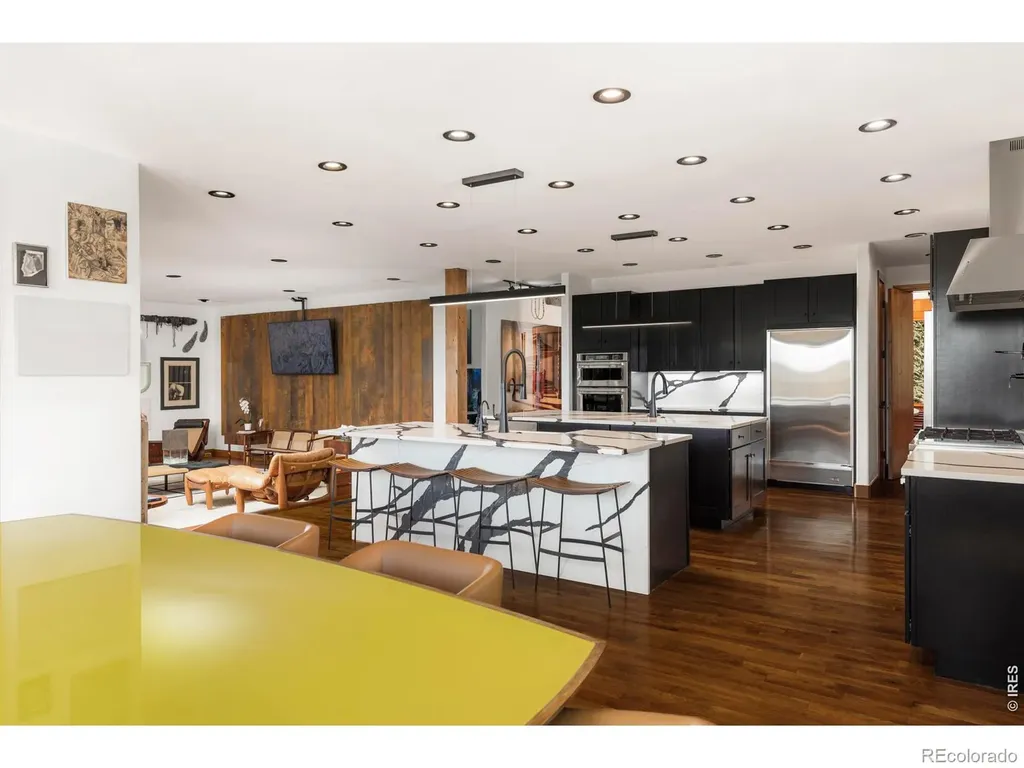 8906 Little Raven Trail Longmont CO 80503