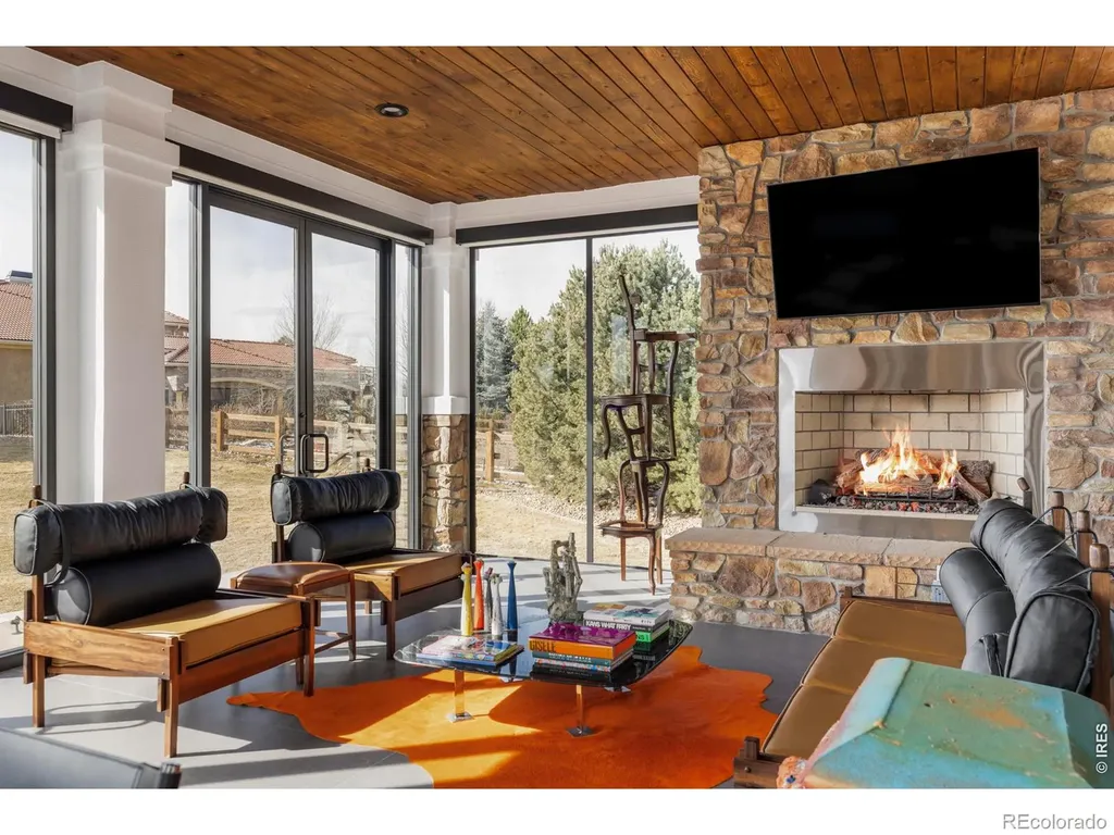 8906 Little Raven Trail Longmont CO 80503