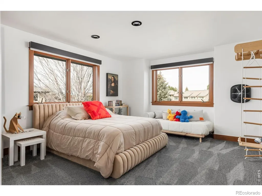 8906 Little Raven Trail Longmont CO 80503