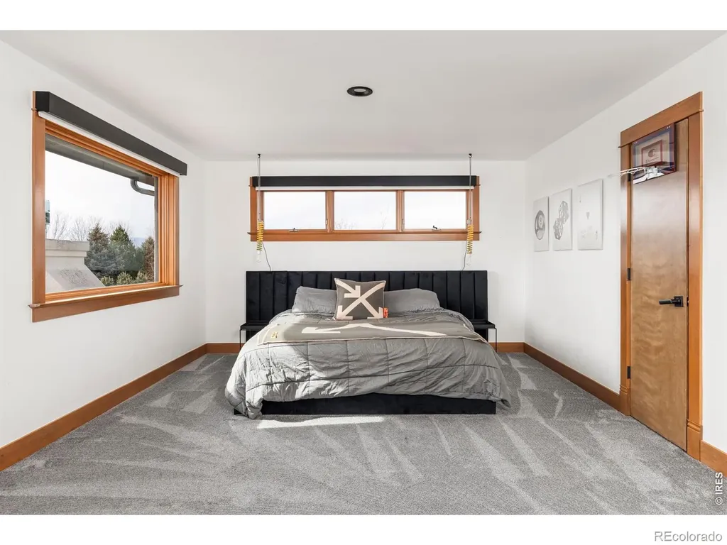 8906 Little Raven Trail Longmont CO 80503