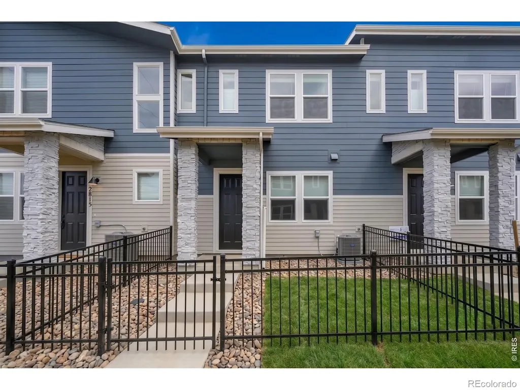 2817 Bear Springs Circle Longmont CO 80503