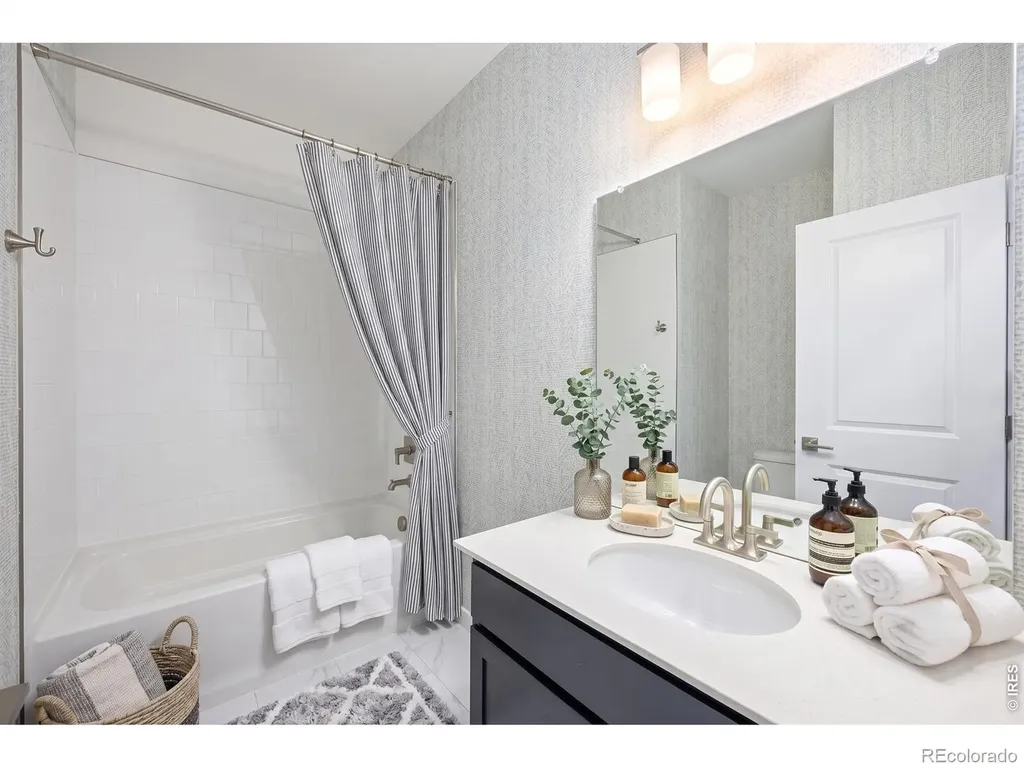 2817 Bear Springs Circle Longmont CO 80503