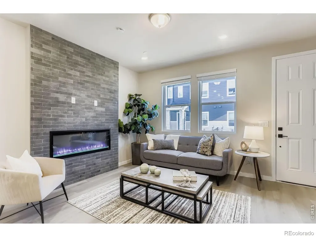 2817 Bear Springs Circle Longmont CO 80503