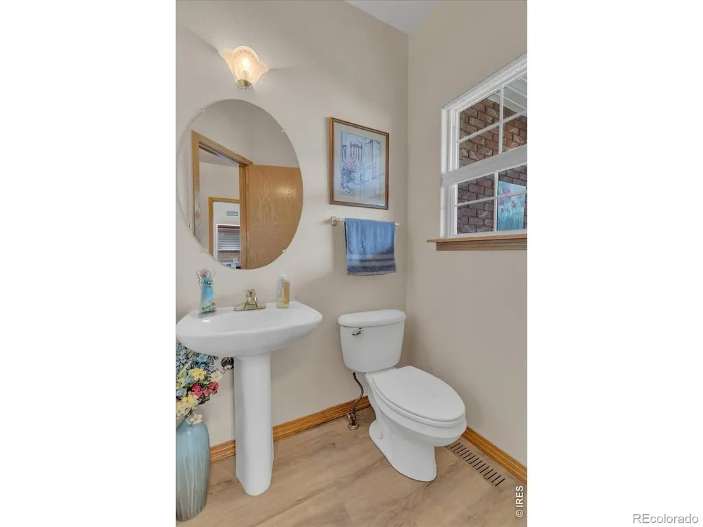 2607 Falcon Drive Longmont CO 80503