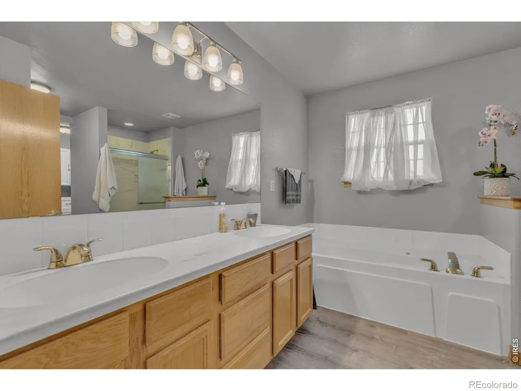 2607 Falcon Drive Longmont CO 80503