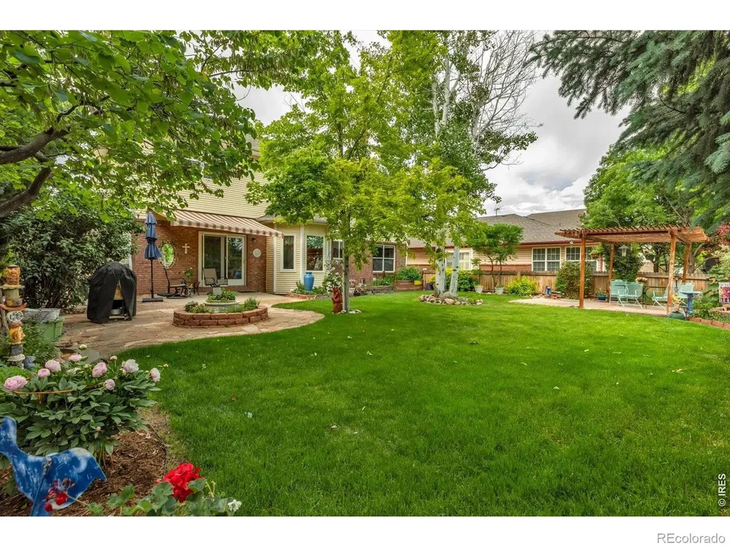 2607 Falcon Drive Longmont CO 80503