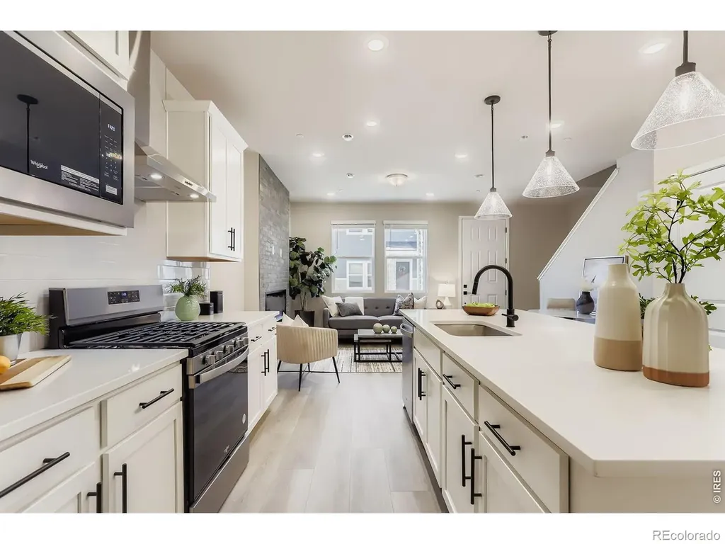 2819 Bear Springs Circle Longmont CO 80503