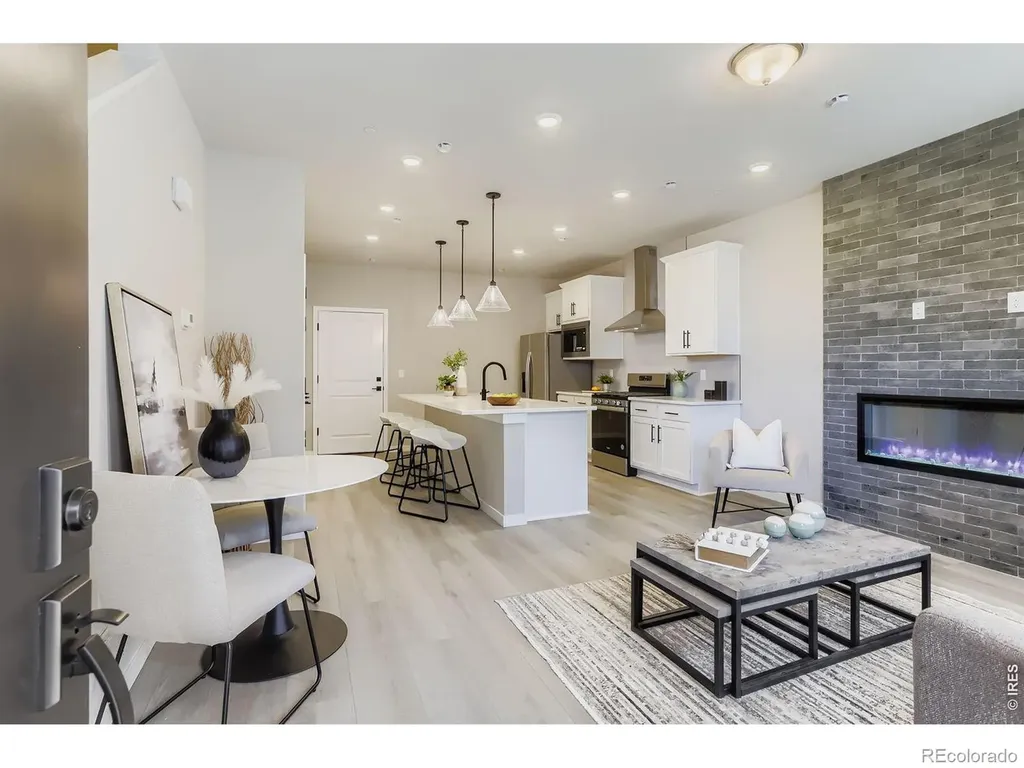 2819 Bear Springs Circle Longmont CO 80503