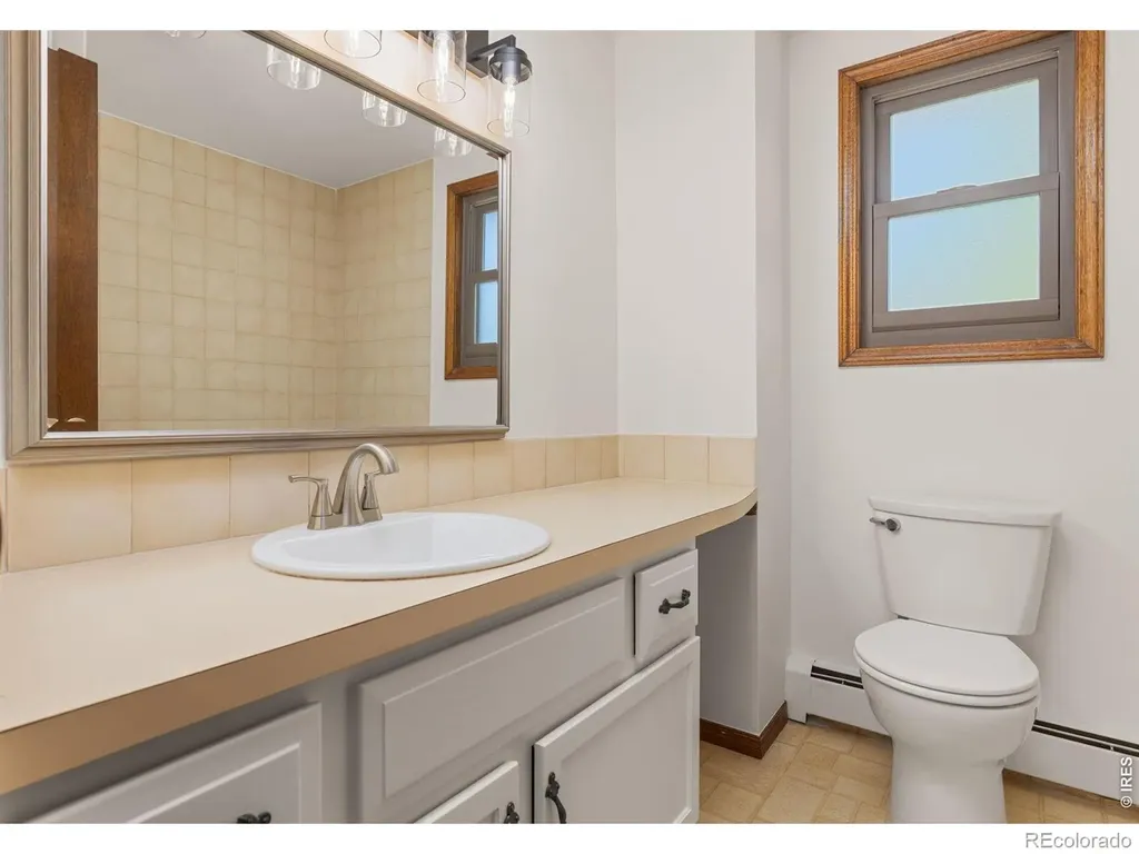 417 Westview Court Longmont CO 80504