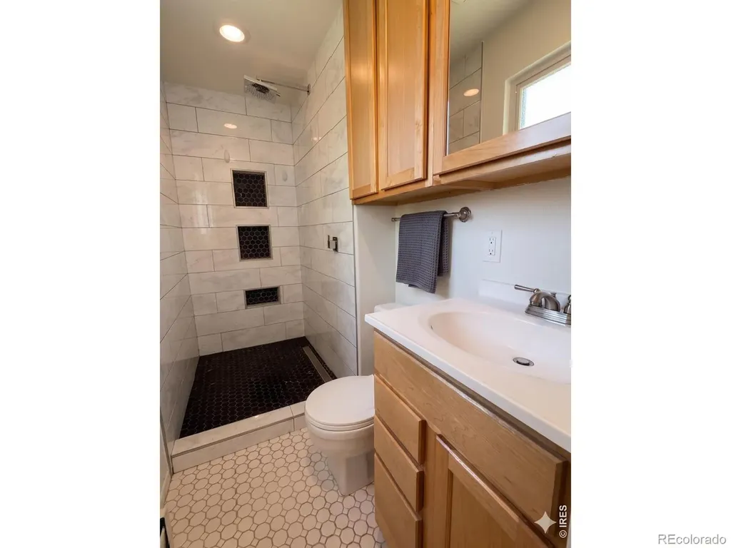 1636 S Vivian Street Longmont CO 80501